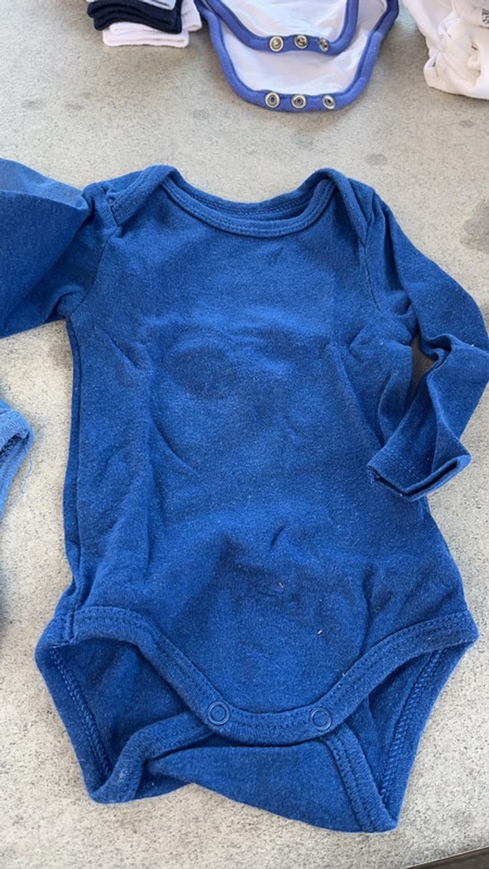 Lot de 3 bodys bleus - photo numéro 4