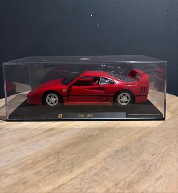 Ferrari 1:24