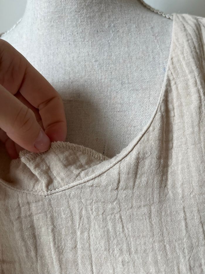 Blouse sans manche beige - photo numéro 2