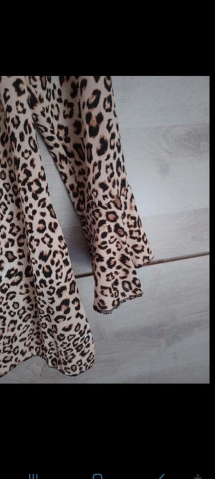 Très belle blouse léopard neuve taille 38 - photo numéro 4