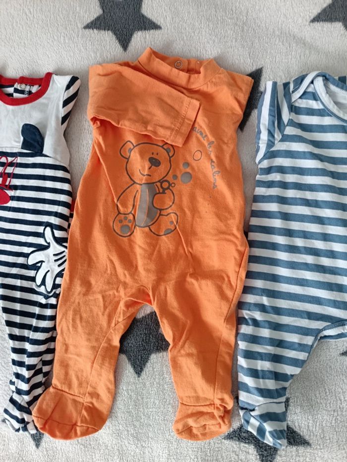Pyjamas léger 1 mois - photo numéro 3