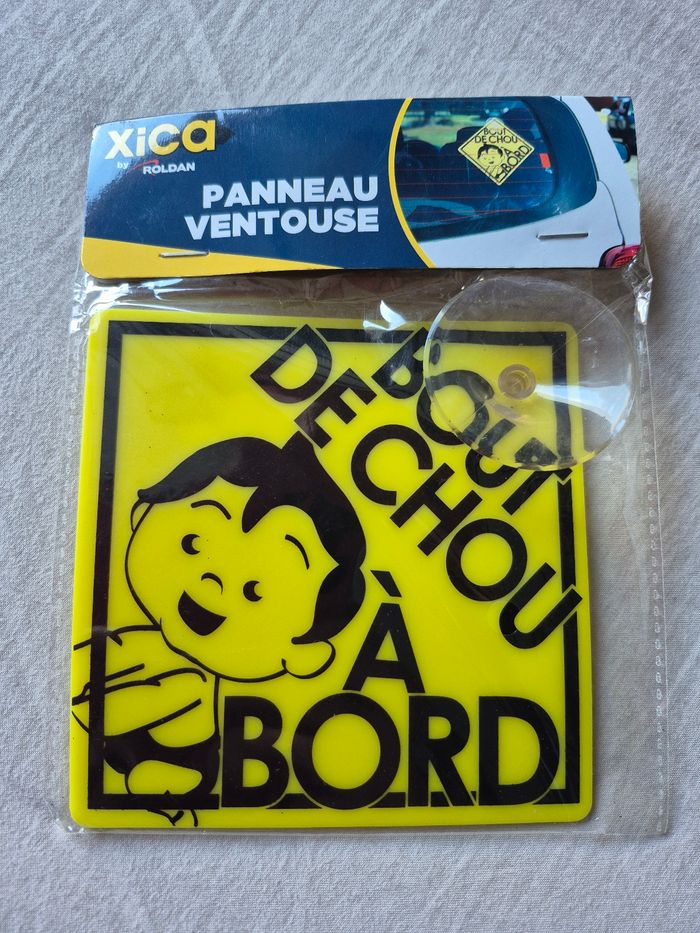 Panneau ventouse voiture