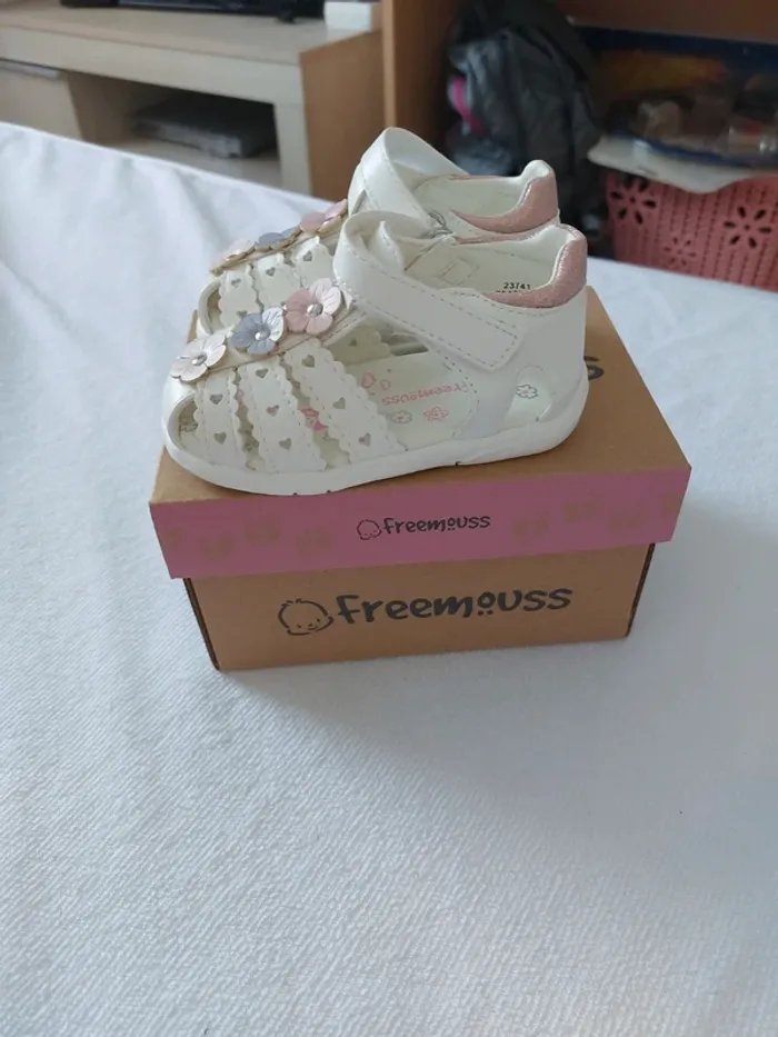 Chaussure taille 21 - photo numéro 2