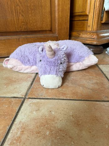 Coussin licorne repliable rose violet