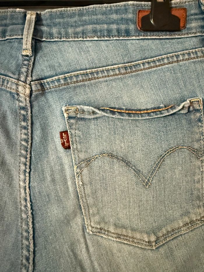 Short Levi ´S en bon état taille 38 bleu - photo numéro 5