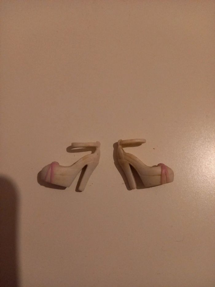 Escarpins brides barbie