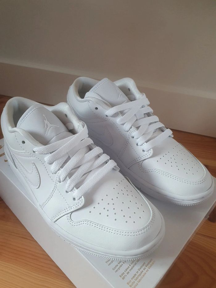 Nike Air Jordan 1 (35.5) - photo numéro 4