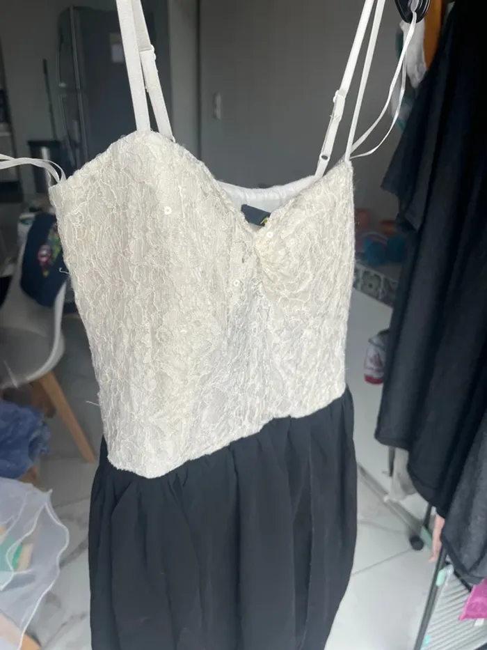 Robe cérémonie noir blanc - photo numéro 2