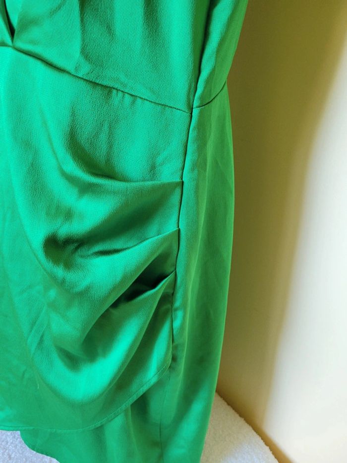 Magnifique robe verte Mango - photo numéro 4