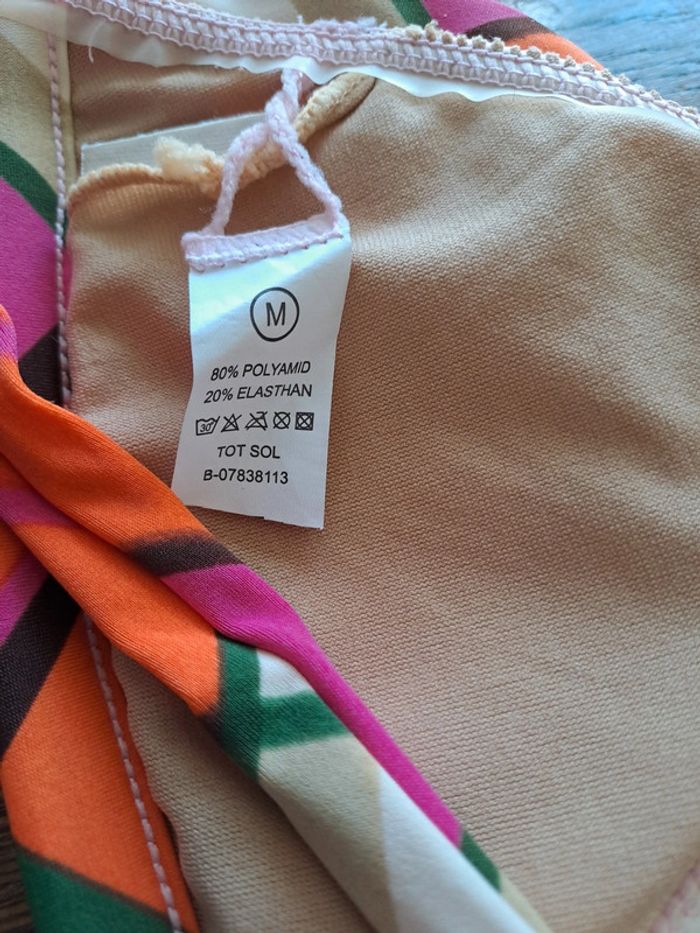 Joli haut maillot de bain look 70's - photo numéro 4