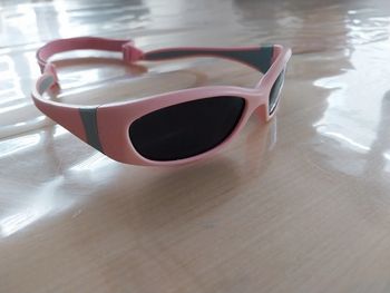 Lunettes de soleil bébé fille roses