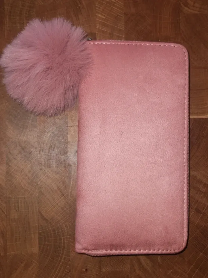Porte feuille.