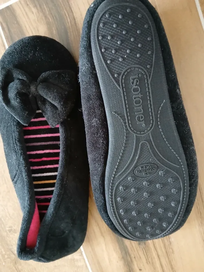 Chaussons isotoner T 35_36. - photo numéro 4