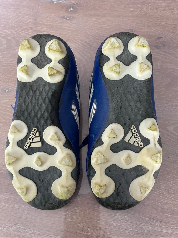 Chaussures de foot taille 27 - photo numéro 6