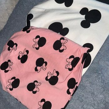 bonnets H&M pour bébé fille (Mickey & Minnie)