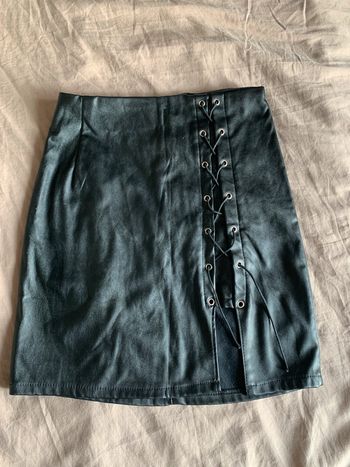 Jupe simili cuir femme avec lacet