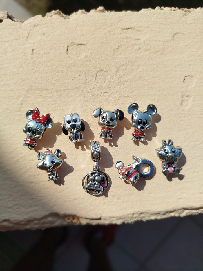 Lot de 8 charm Disney Minnie mickey Marie nemo neuf - photo numéro 2