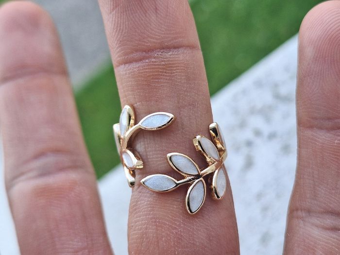 Bague Ouverte réglable en feuille Doré minimaliste, feuille en nacre blanche, feuille de Dainty - photo numéro 5