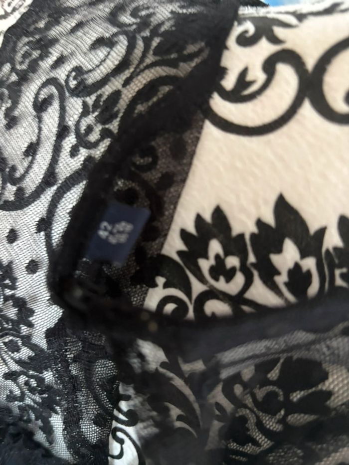Petite robe noire brodée taille 42 - photo numéro 9