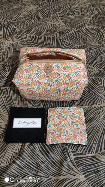12 lingettes lavables et sa trousse de toilette moltonné