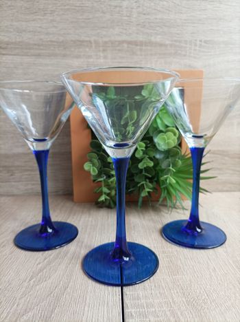 Lot 3 verres à pied 