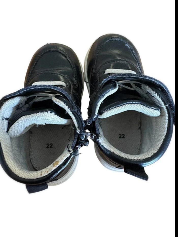 Chaussure Mickey taille 22 - photo numéro 4