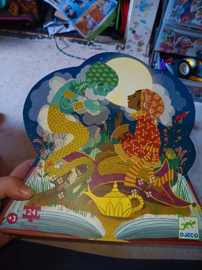 Puzzle 24 pièces djeco thème aladin