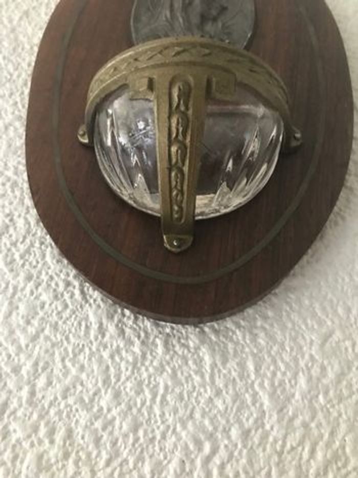 Bénitier mura, médaillon signé Rufonny - photo numéro 3