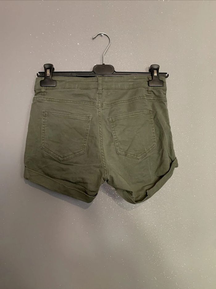 Short Kaki H&M T34 - photo numéro 3