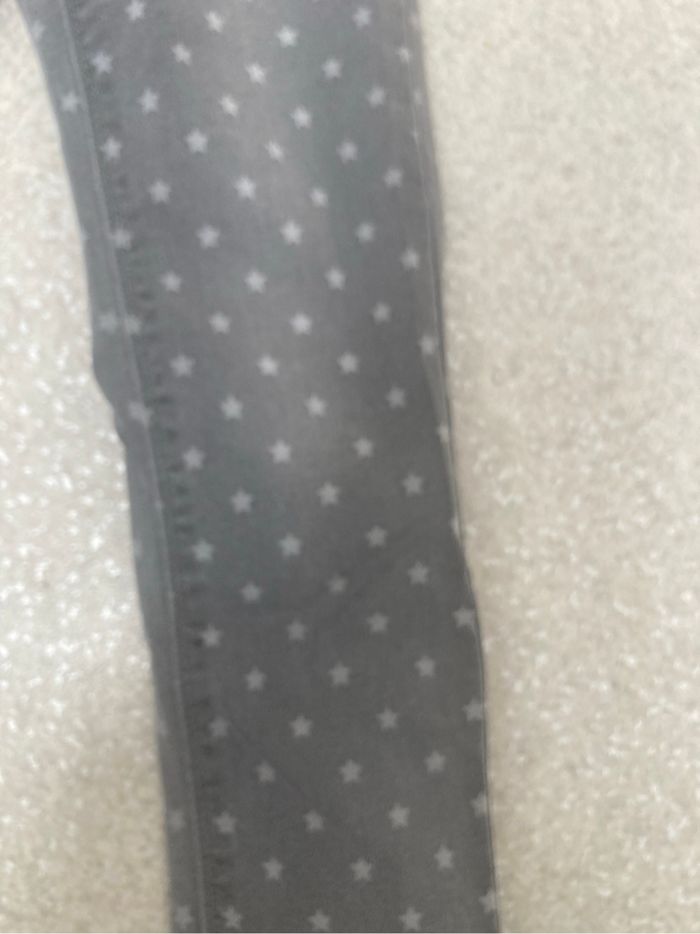 Jeans gris neuf 7 ans - photo numéro 3