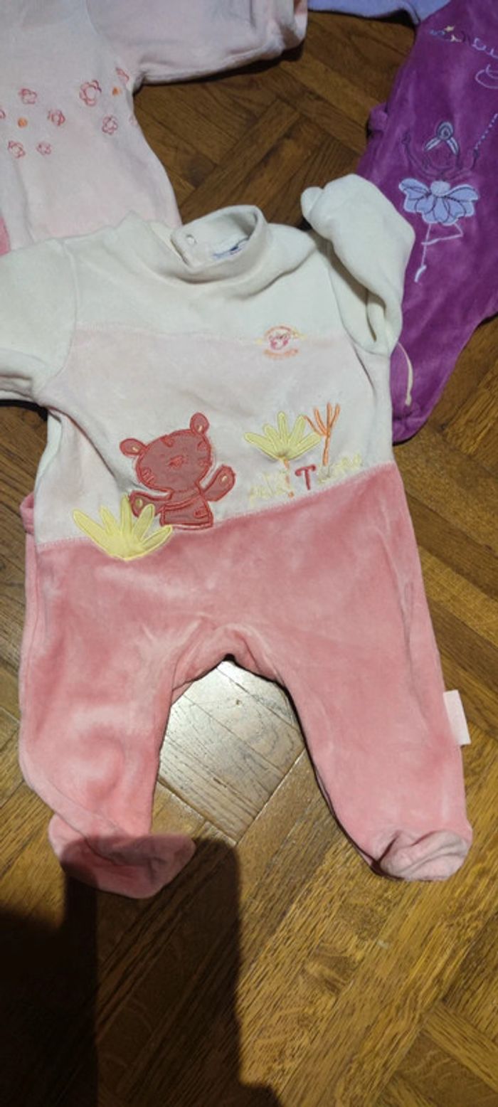 Lot 3 pyjamas 1 mois - photo numéro 3