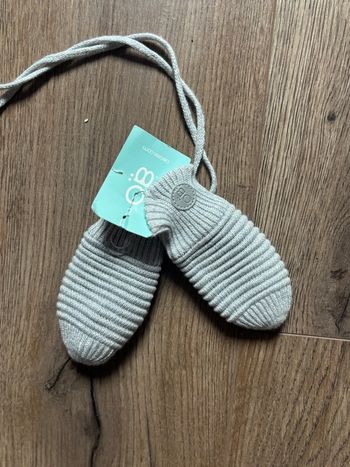 Moufles bébé Okaïdi / Obaïbi 3 mois neuves avec étiquette gris pailleté
