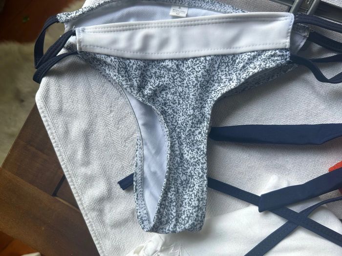 Maillot de bain 2 pièces bleu et blanc – Shein 🌸 - photo numéro 16