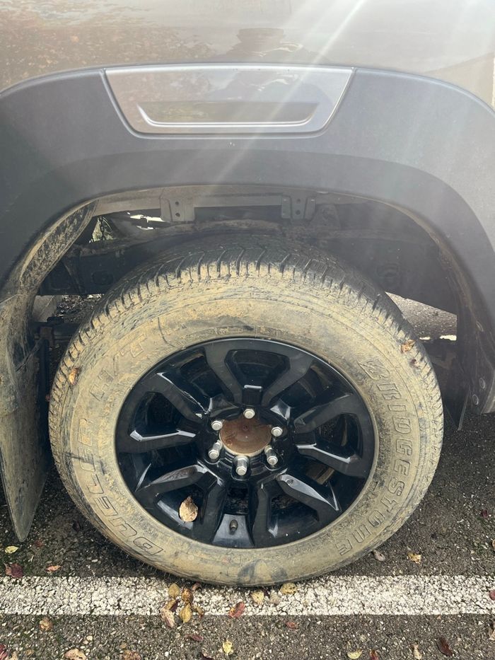 4x4, Toyota 2022 en pièces détachées, les pièces sont en bon état. Toutes les pièces sont disponibles même le montant. - photo numéro 2