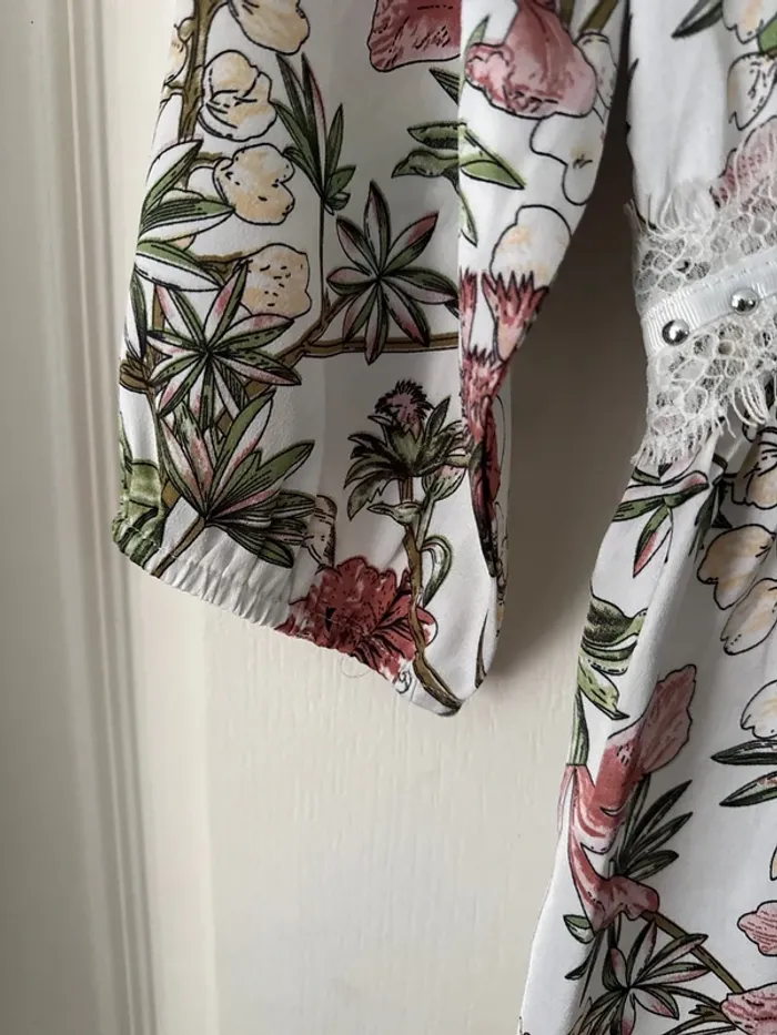 Robe dentelle rivets argentés élastique taille et manches neuve - photo numéro 2