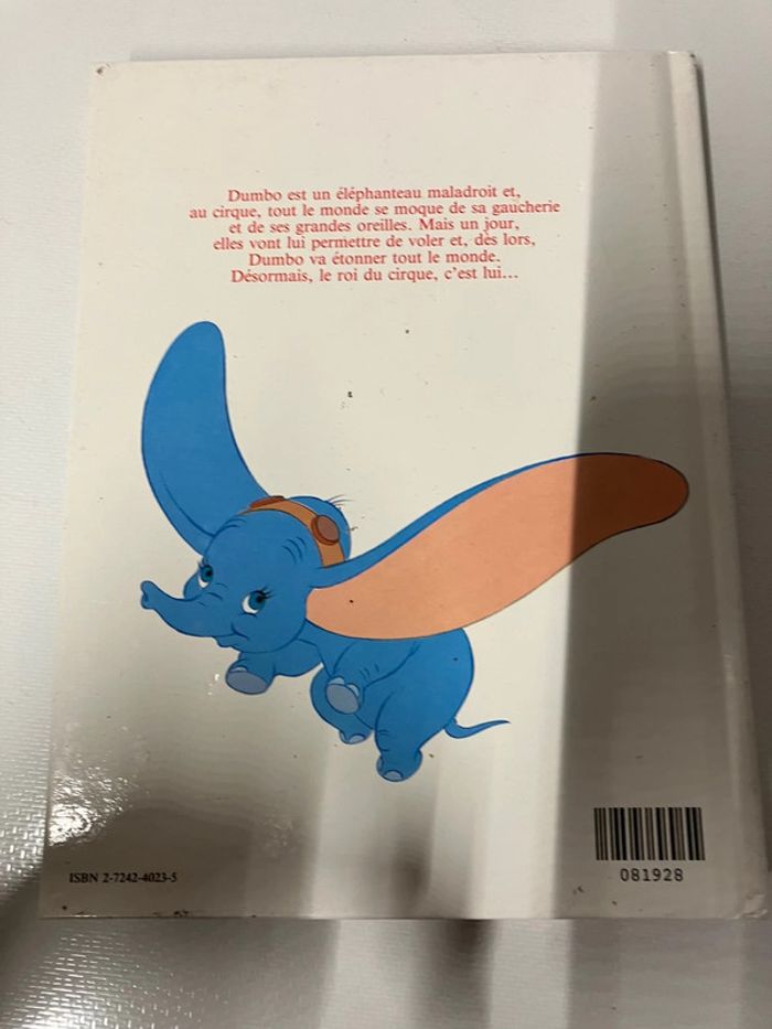 Livre dumbo - photo numéro 2