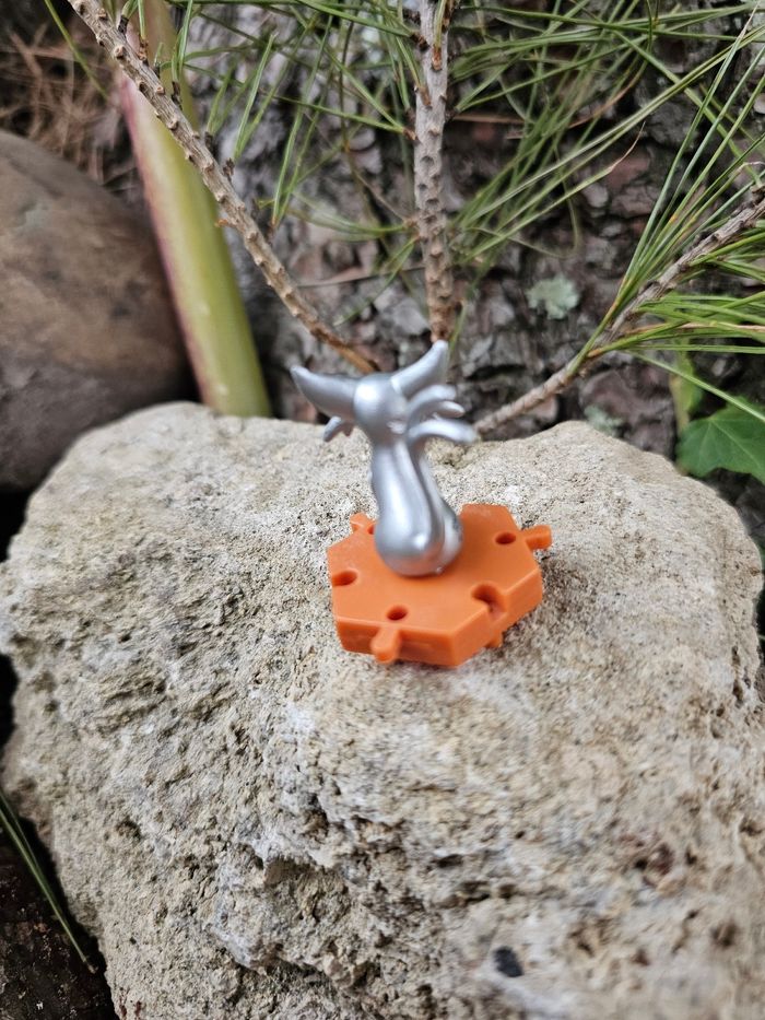 Super figurine Pokemon Nintendo mentali argentée - photo numéro 4