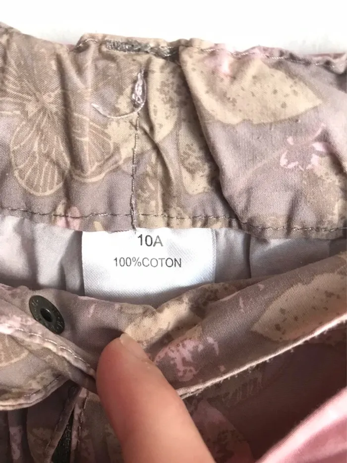 Short imprimé fleuri kaki et rose 10 ans - photo numéro 5