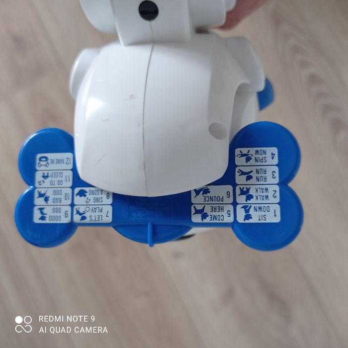 Chien électronique avec son os - photo numéro 7