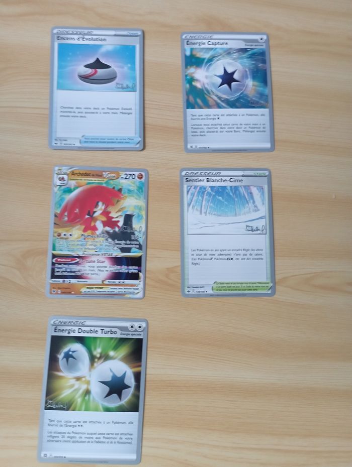 5 cartes Pokémon pour les collectionneurs