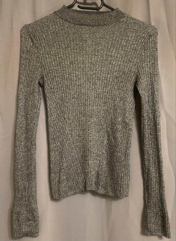 Pull »Bershka »gris - photo numéro 1