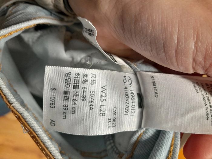 Jean levis weidg straight W25 L28 - photo numéro 5