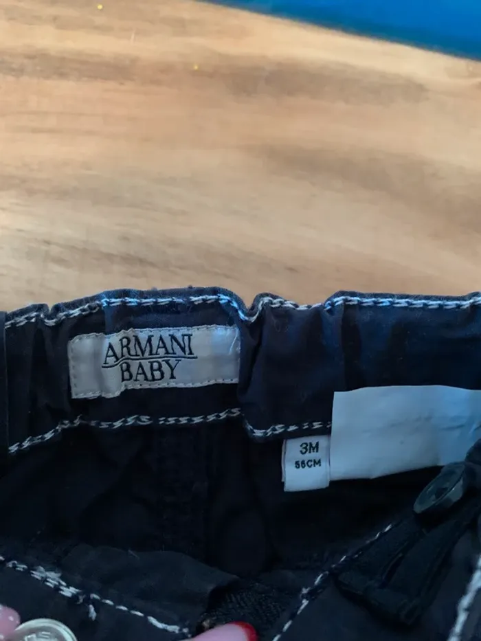 Pantalon Armani Baby taille 3 mois - photo numéro 4