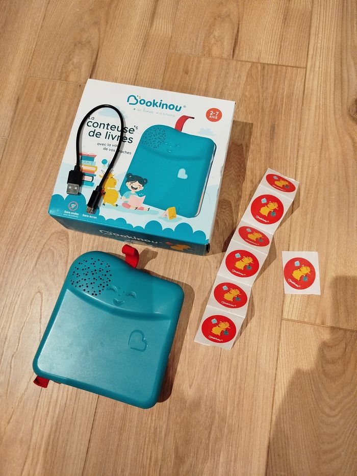 Bookinou avec carte de voyage et vignettes - photo numéro 4