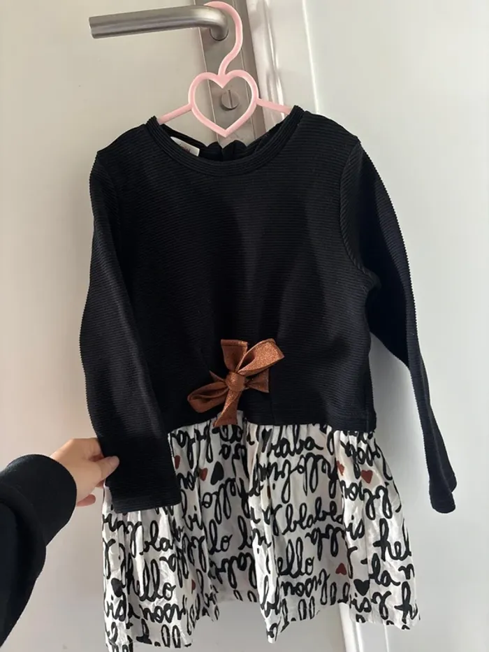 Robe noir et blanche