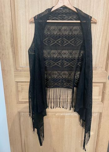 Gilet été  dentelle noir avec franges  taille S