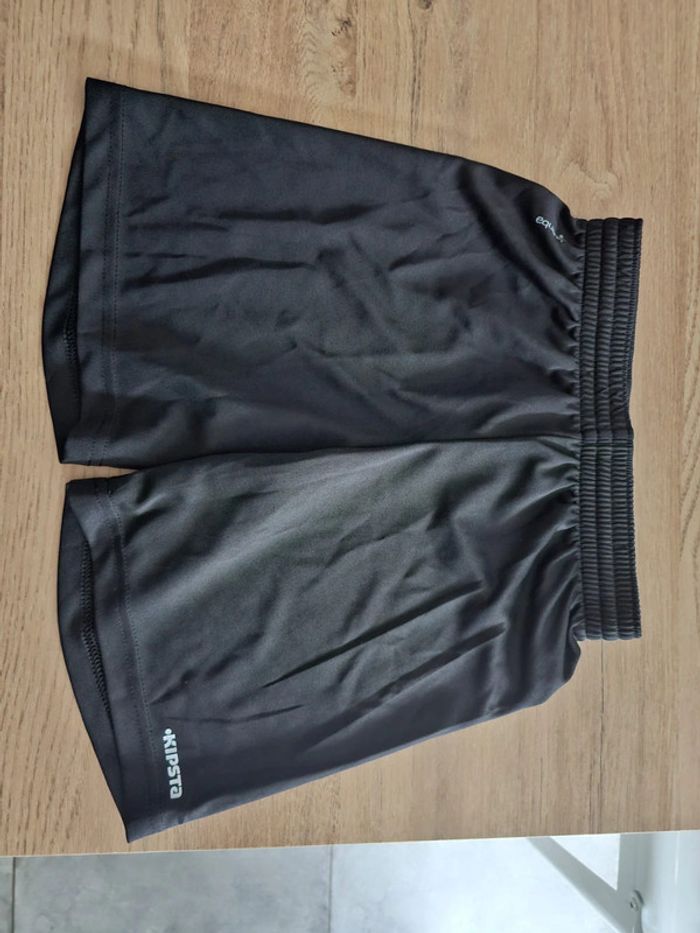 Short kipsta 10 ans -parfait état foot sport - photo numéro 6