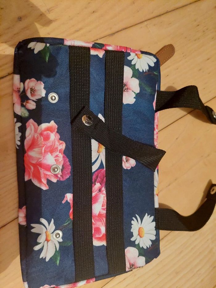 Pochette centrale cabaïa bleue avec fleurs - photo numéro 2