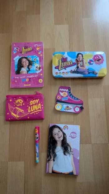 Lot articles Soy Luna jamais utilisés