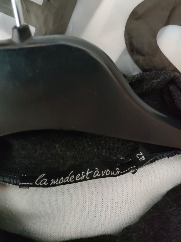 Robe courte, manches longues bi-matière - photo numéro 3